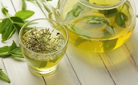 How Green Tea May Help Patients Manage Arthritis Pain